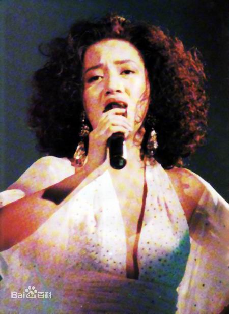 梅艳芳(Anita Mui,アニタ ·ムイ)1990年夏日耀光华演唱会前后照片