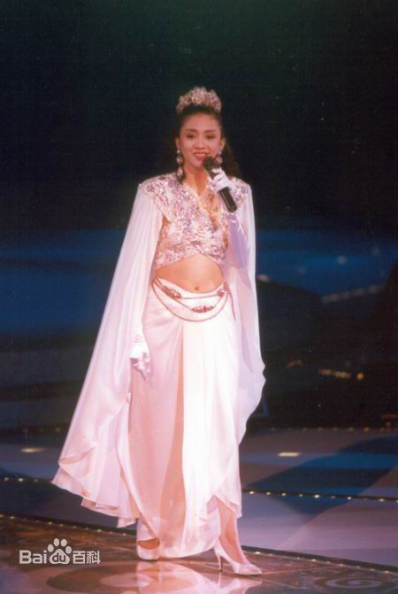 梅艳芳(Anita Mui,アニタ ·ムイ)1990年夏日耀光华演唱会前后照片