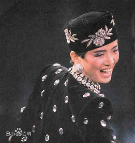 梅艳芳(Anita Mui,アニタ ·ムイ)1985-1986年尽显光华演唱会性感图片图集