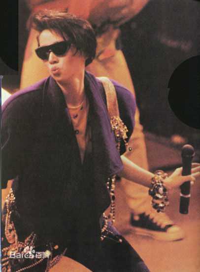 梅艳芳(Anita Mui,アニタ ·ムイ)1985-1986年尽显光华演唱会性感图片图集