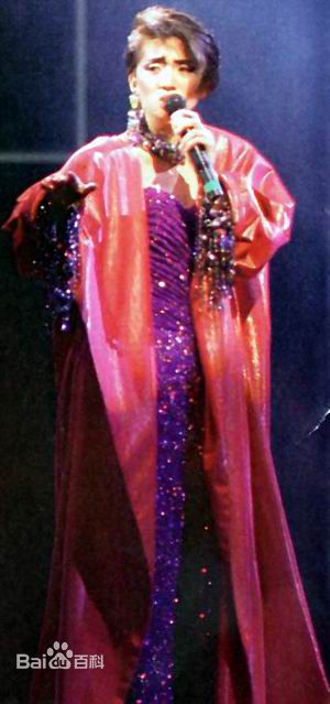 梅艳芳(Anita Mui,アニタ ·ムイ)1985-1986年尽显光华演唱会性感图片图集