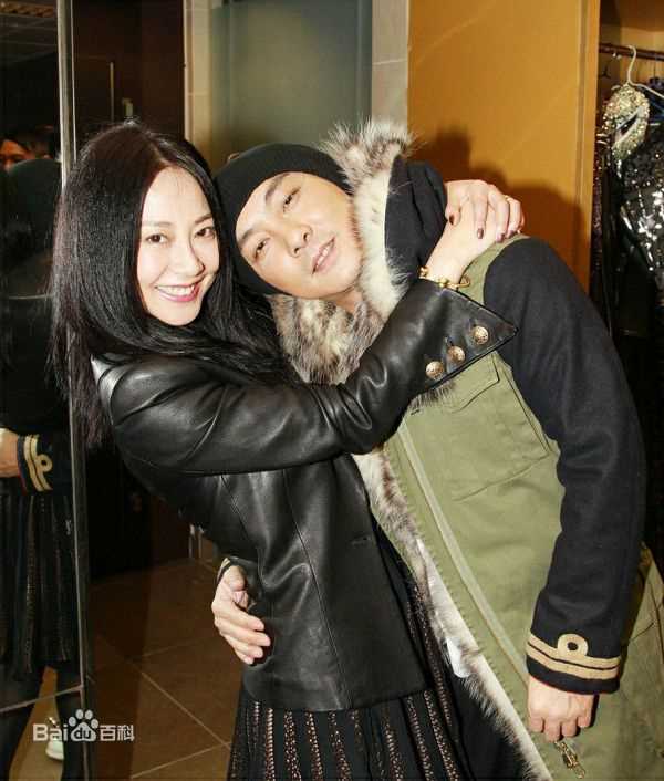 张卫健(Dicky Cheung)时尚生活照壁纸壁纸