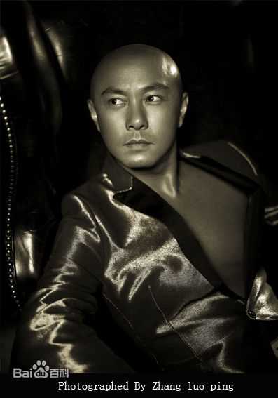 张卫健(Dicky Cheung)时尚生活照壁纸壁纸