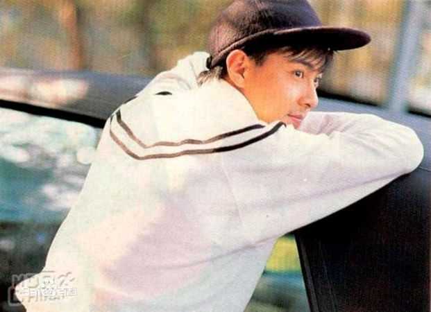 张卫健(Dicky Cheung)青年时期素颜照相册