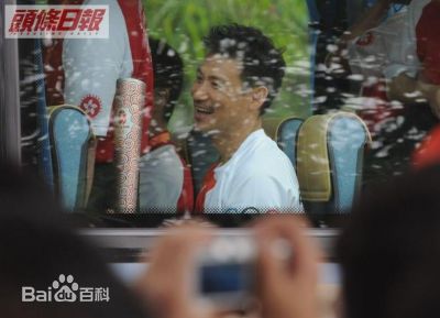 张学友(Jacky Cheung)火炬手壁纸壁纸