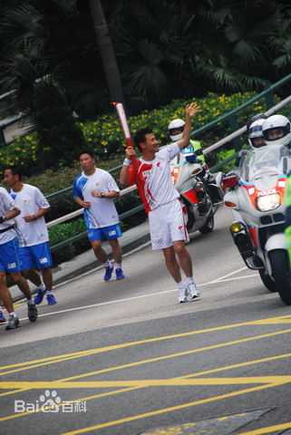 张学友(Jacky Cheung)火炬手壁纸壁纸