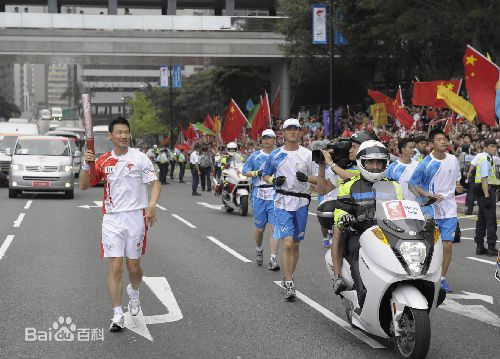 张学友(Jacky Cheung)火炬手壁纸壁纸
