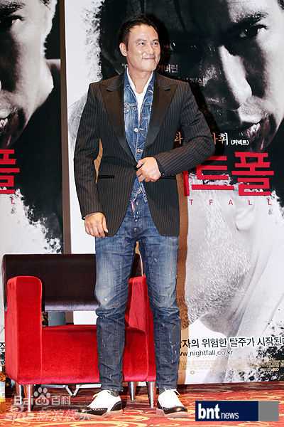 高清任达华(Simon Yam或Yam Tat-wah)精彩图册