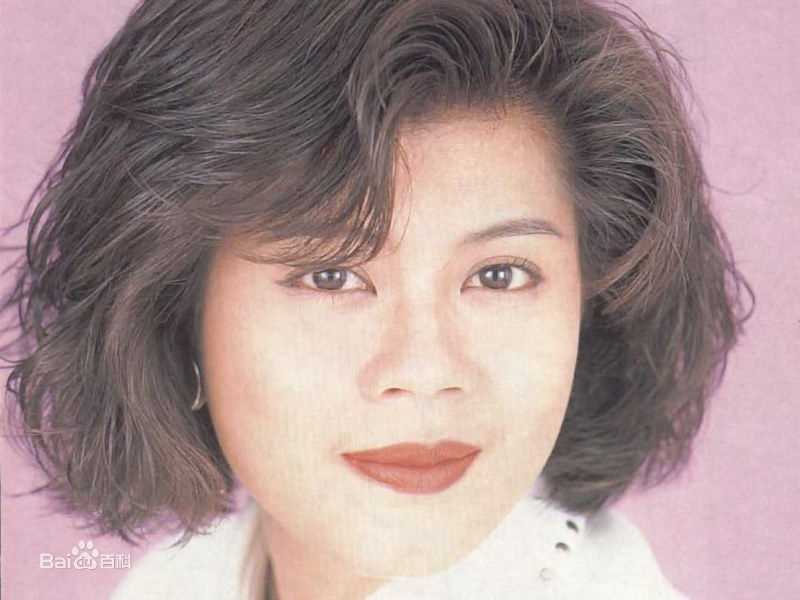 梁艺龄(原名梁佩玲)(Fiona Leung)演艺生涯图册