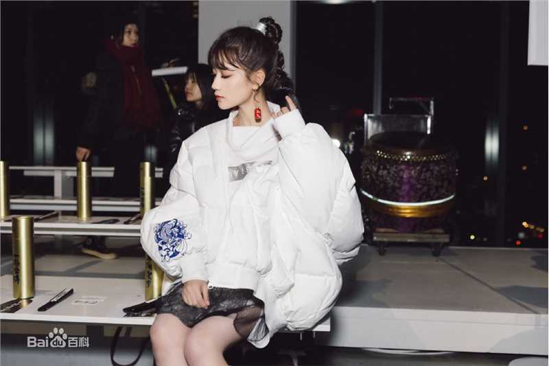 高清陈意涵(Estelle)在《纽约时装周》中的图册