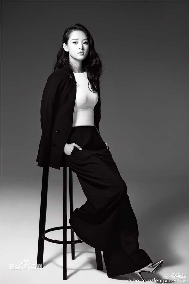 冯越帅气黑白性感图片图集