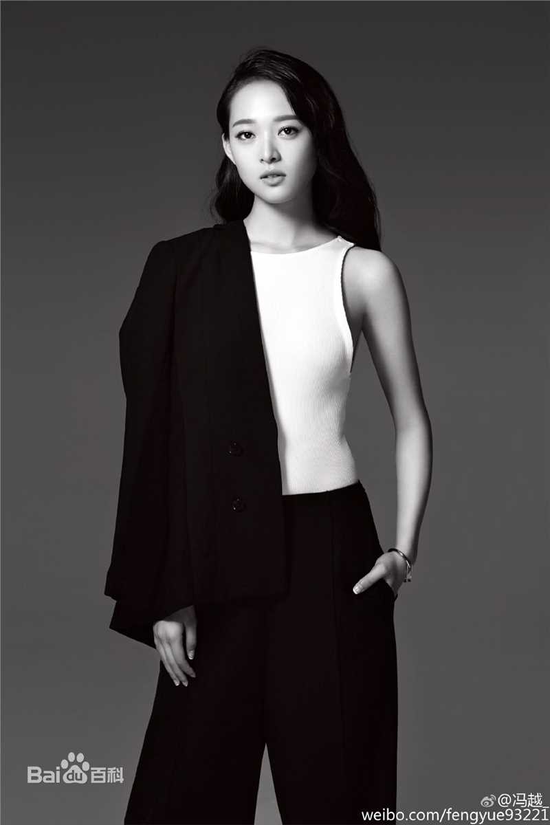 冯越帅气黑白性感图片图集