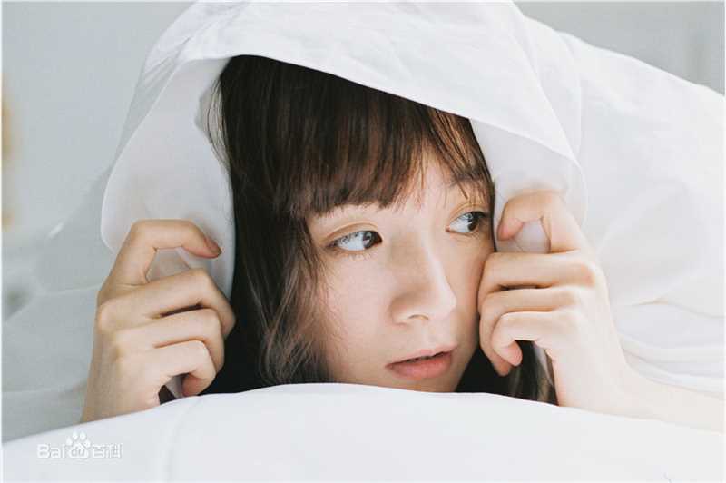 李依伊最全素颜背心壁纸