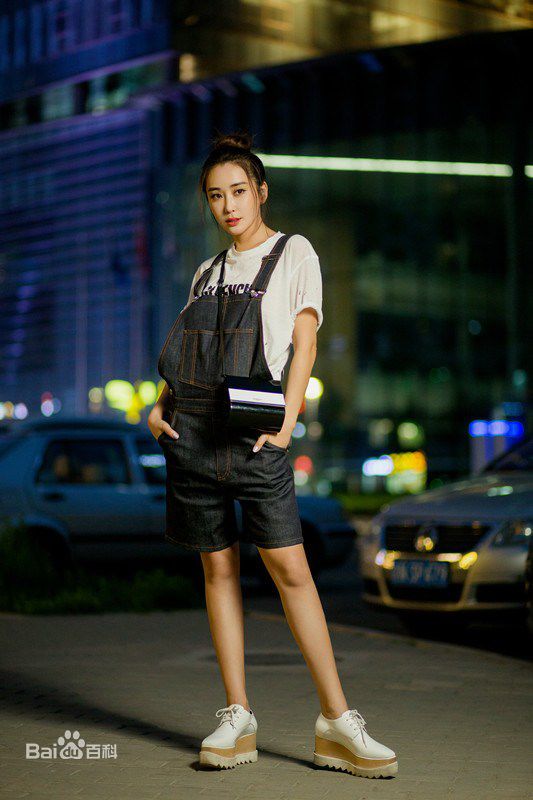 杜若溪(sunny)时尚街拍照前后照片