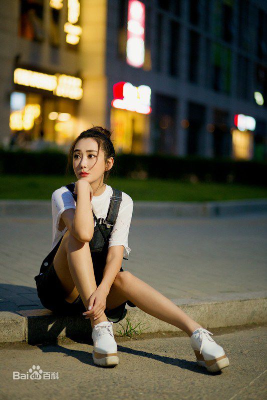 杜若溪(sunny)时尚街拍照前后照片