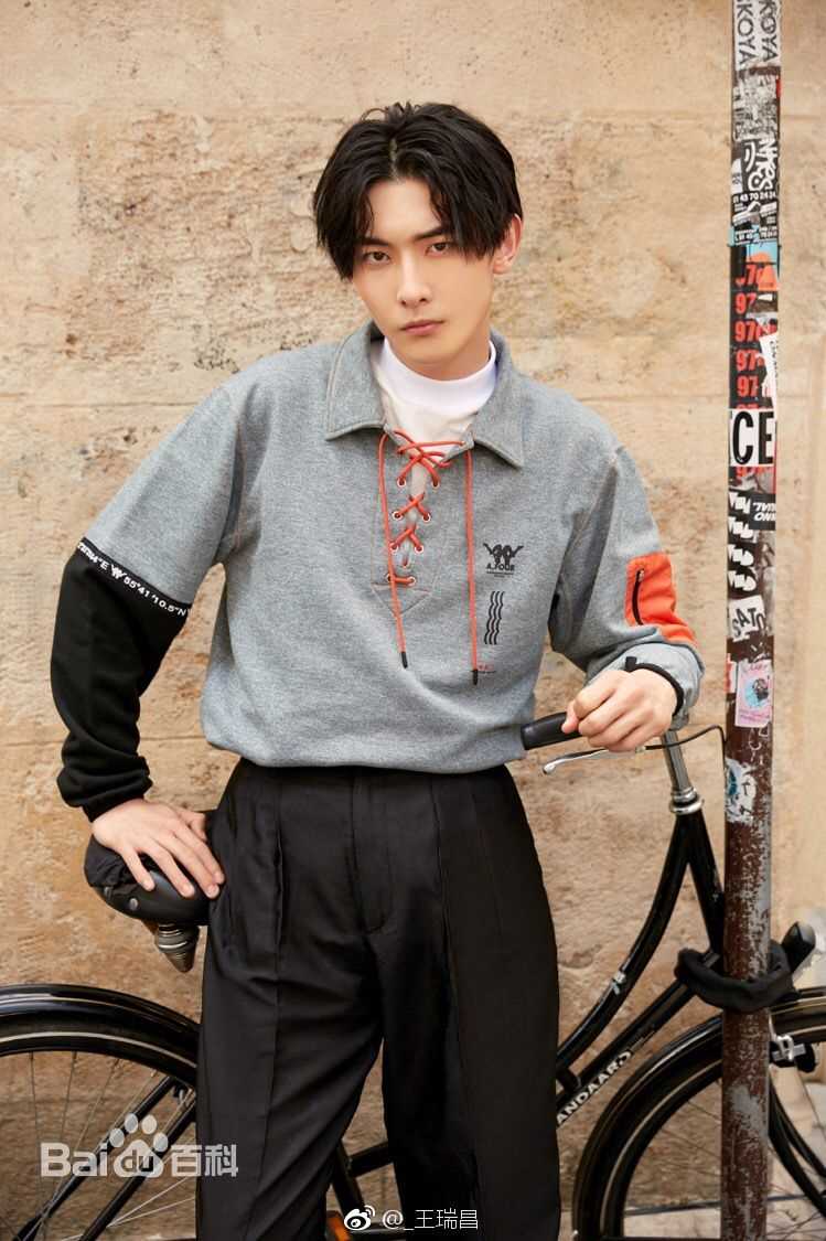 王瑞昌(Richards)时装周照片性感图片图集