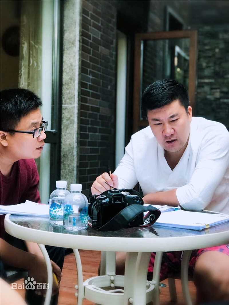 十木吉(lifes lee)工作照性感图片图集