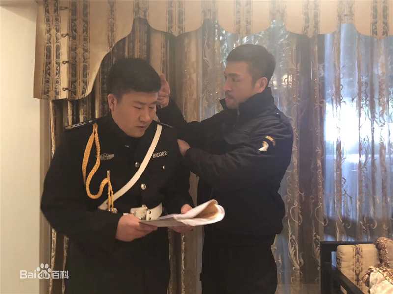 十木吉(lifes lee)工作照性感图片图集