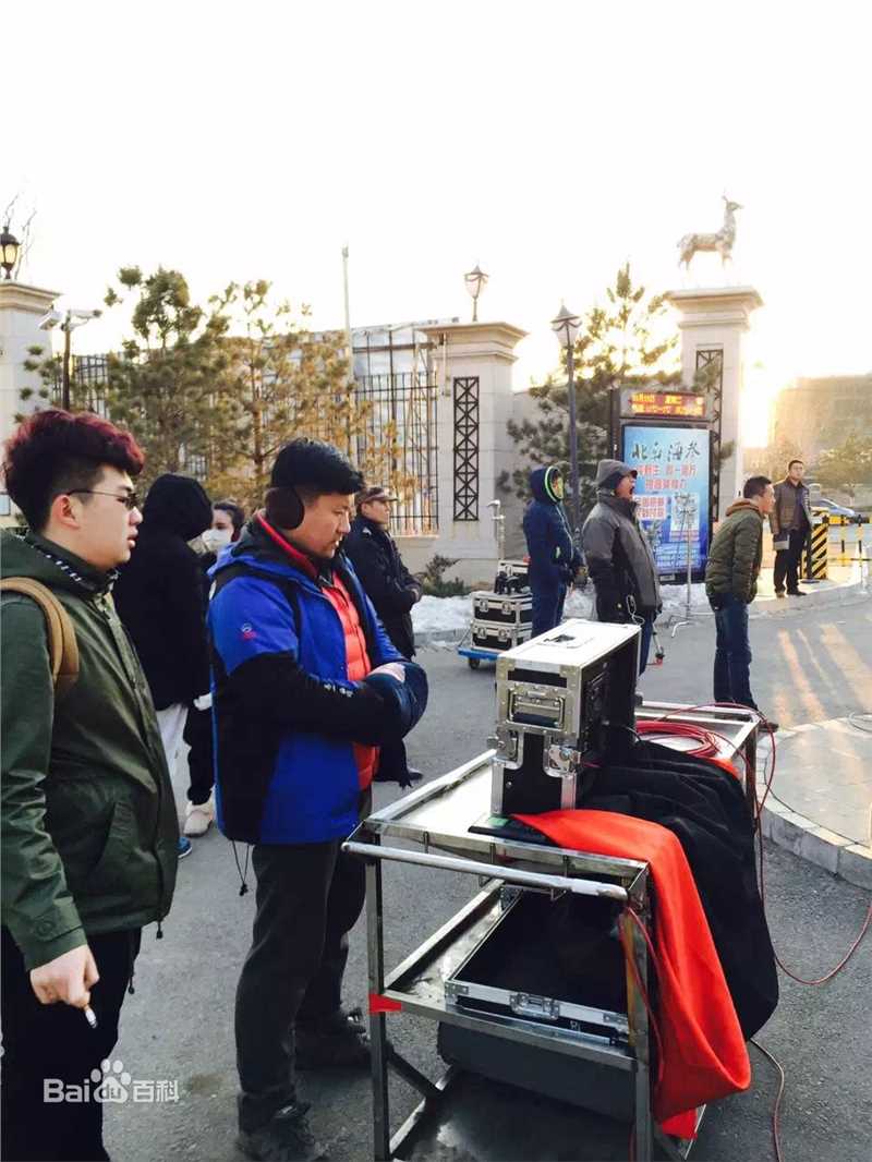 十木吉(lifes lee)工作照性感图片图集