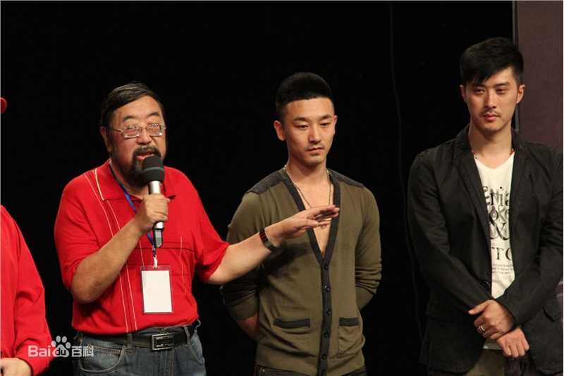 最全隋存毅在最炫国剧风《新燕子李三》开播仪式中的相册