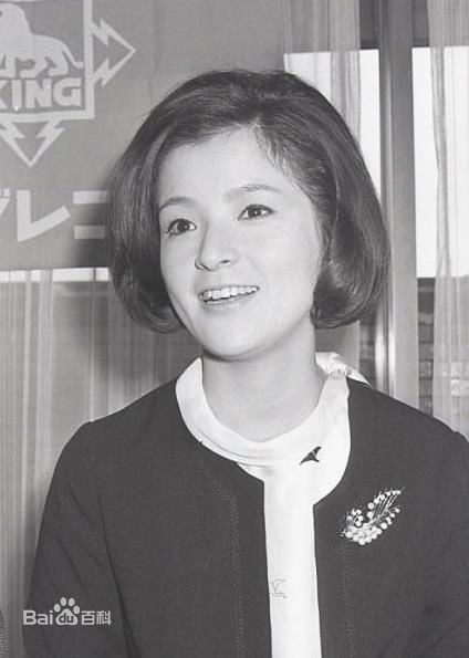 倍赏千惠子(ばいしょう ちえこ Baishou chieko)最新倍赏千恵子 特集壁纸