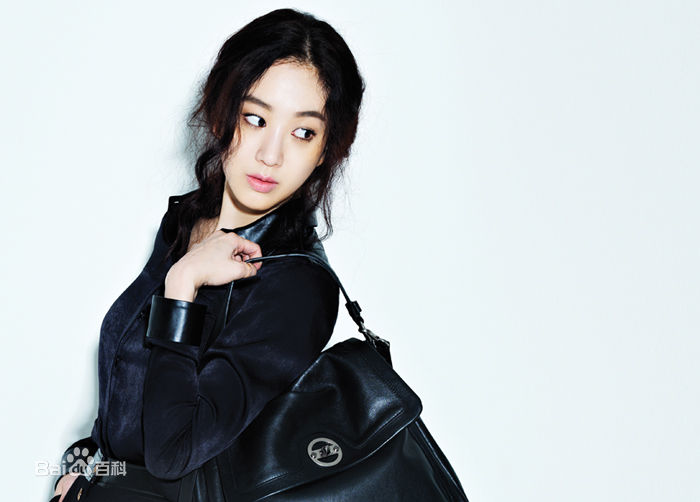 郑丽媛(,Jung Ryeo Won)最优质照片相册