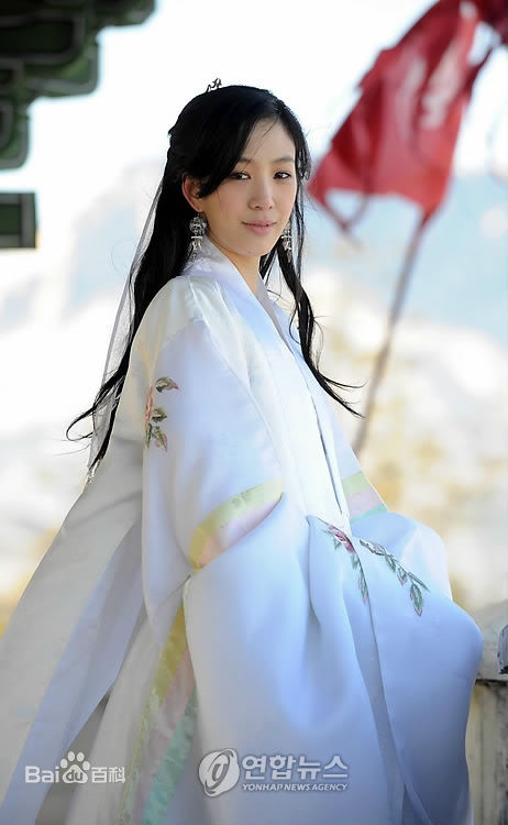 郑丽媛(,Jung Ryeo Won)王女自鸣鼓性感图片图集