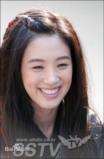 郑丽媛(,Jung Ryeo Won)王女自鸣鼓性感图片图集