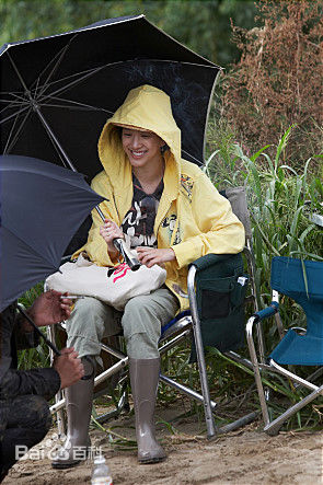 郑丽媛(,Jung Ryeo Won)《金氏漂流记》精选剧照