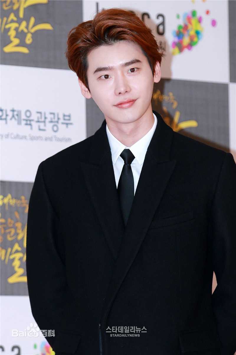 李钟硕(Lee Jong Suk)20151029 大众文化艺术赏出席及获奖壁纸壁纸