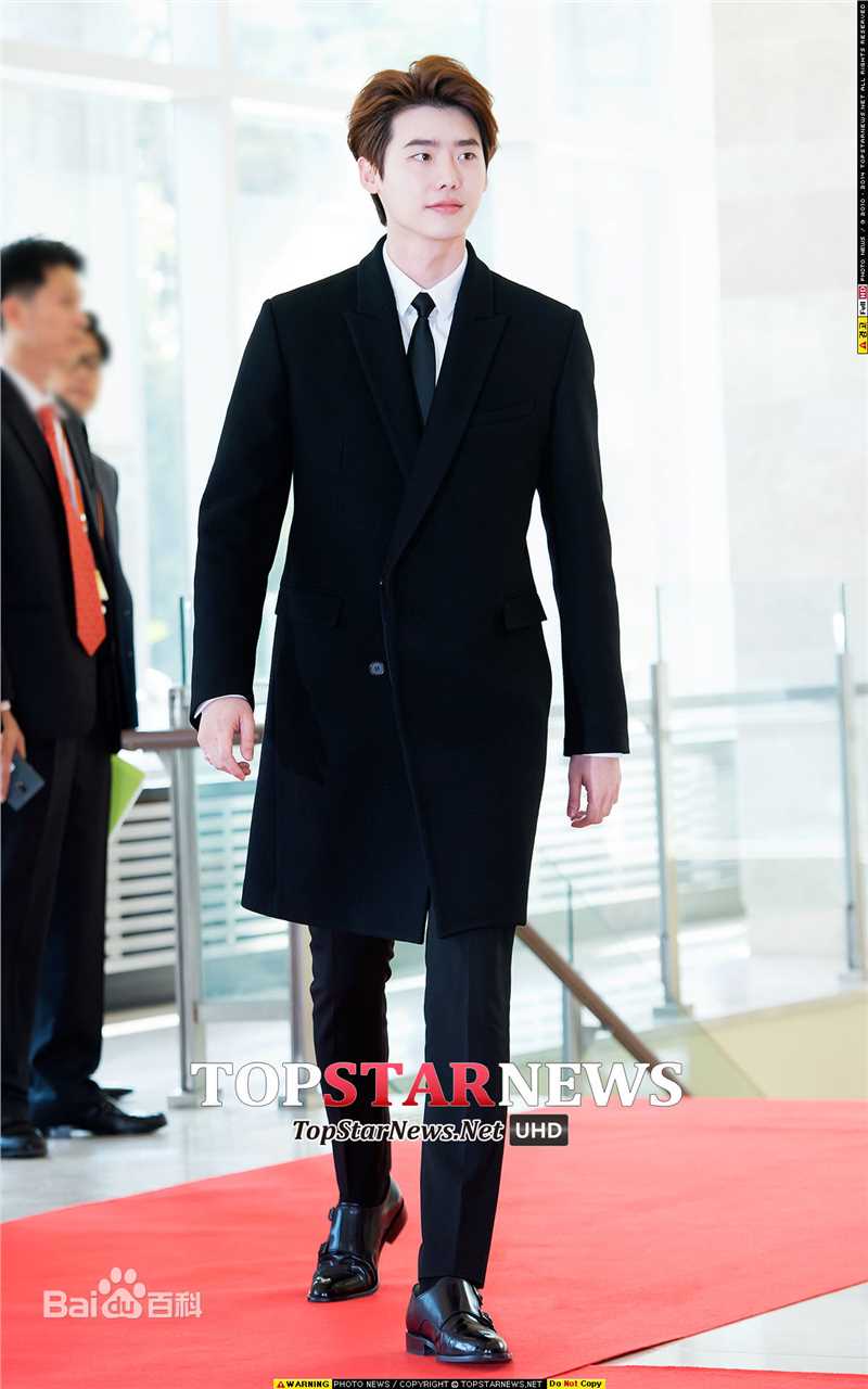 李钟硕(Lee Jong Suk)20151029 大众文化艺术赏出席及获奖壁纸壁纸