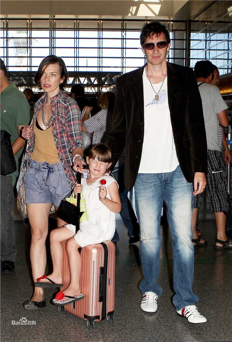 最全米拉·乔沃维奇(Milla Jovovich)精彩图册1