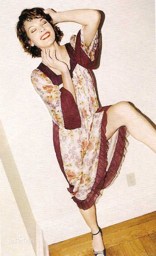 精选米拉·乔沃维奇(Milla Jovovich)精彩图册1