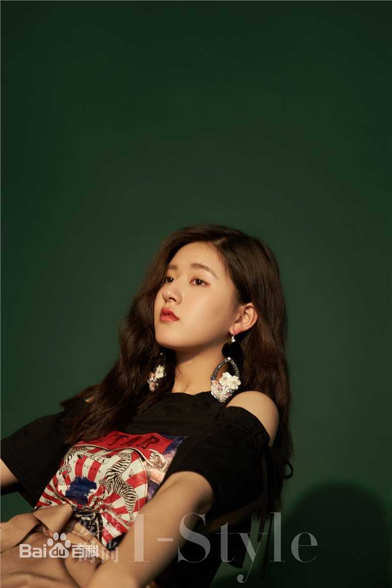 赵露思InStyle优家画报壁纸壁纸