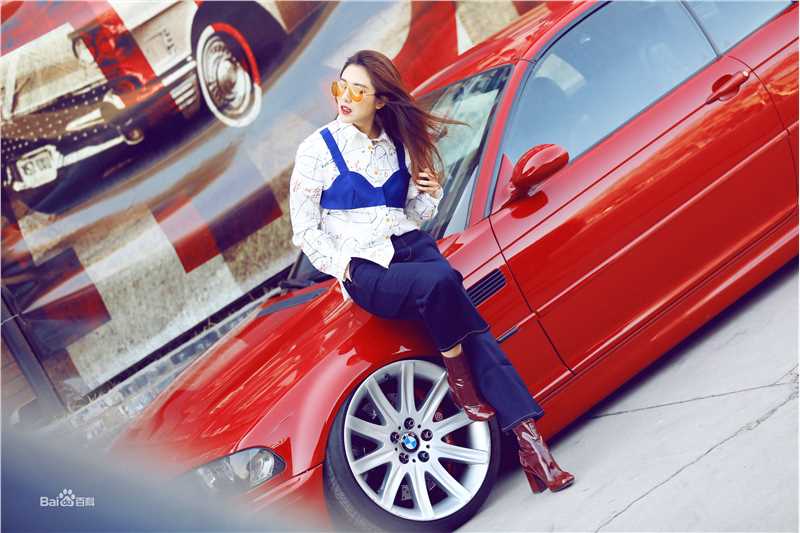 张沙沙(sophia)生活照壁纸壁纸