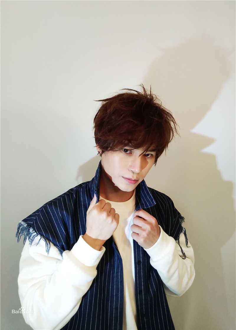 陈奕天(Eachen)高清蓝色图册