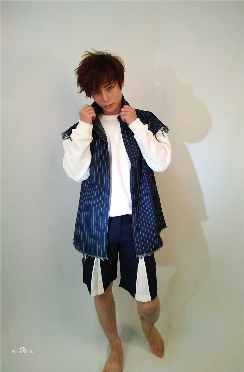 陈奕天(Eachen)高清蓝色图册