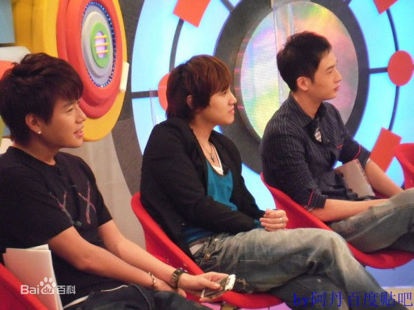 阿丹出席活动生活照相册