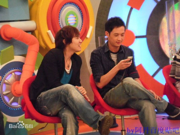 阿丹出席活动生活照相册