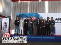 高清卫铁性感图片