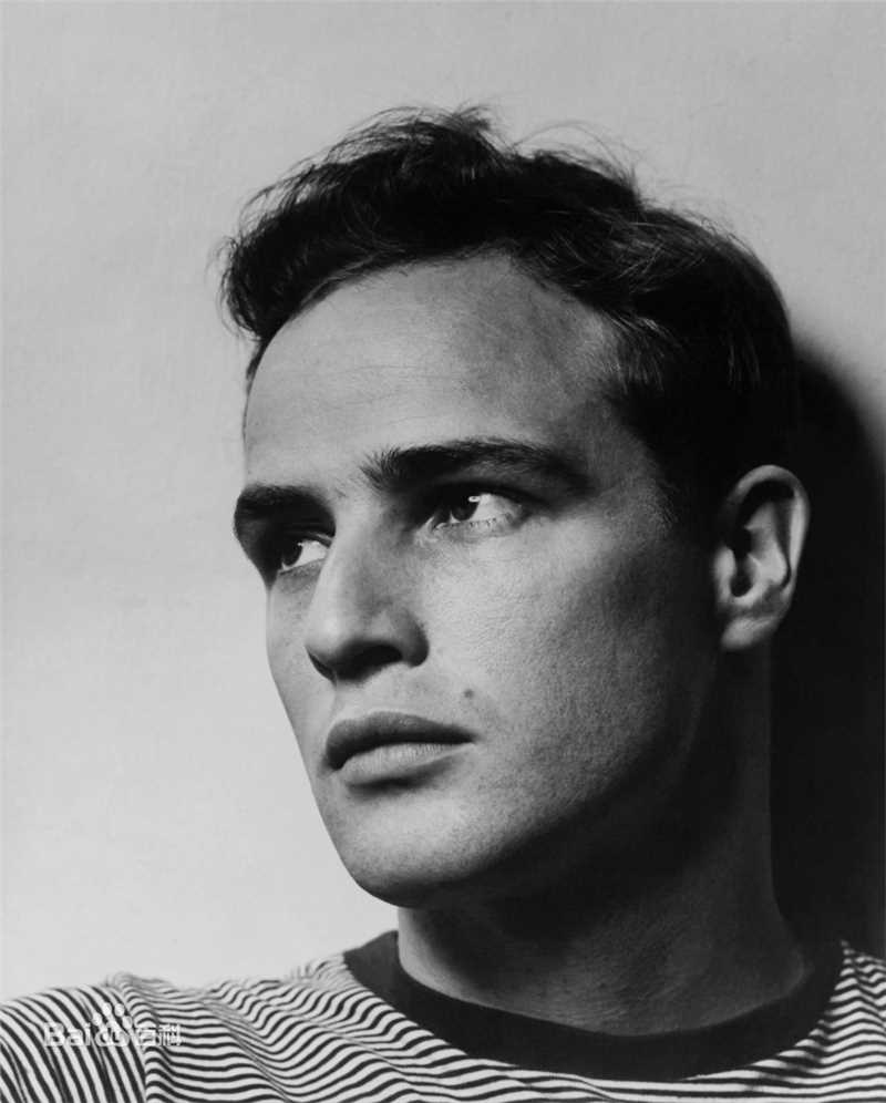 最新马龙·白兰度(Marlon Brando)性感图片