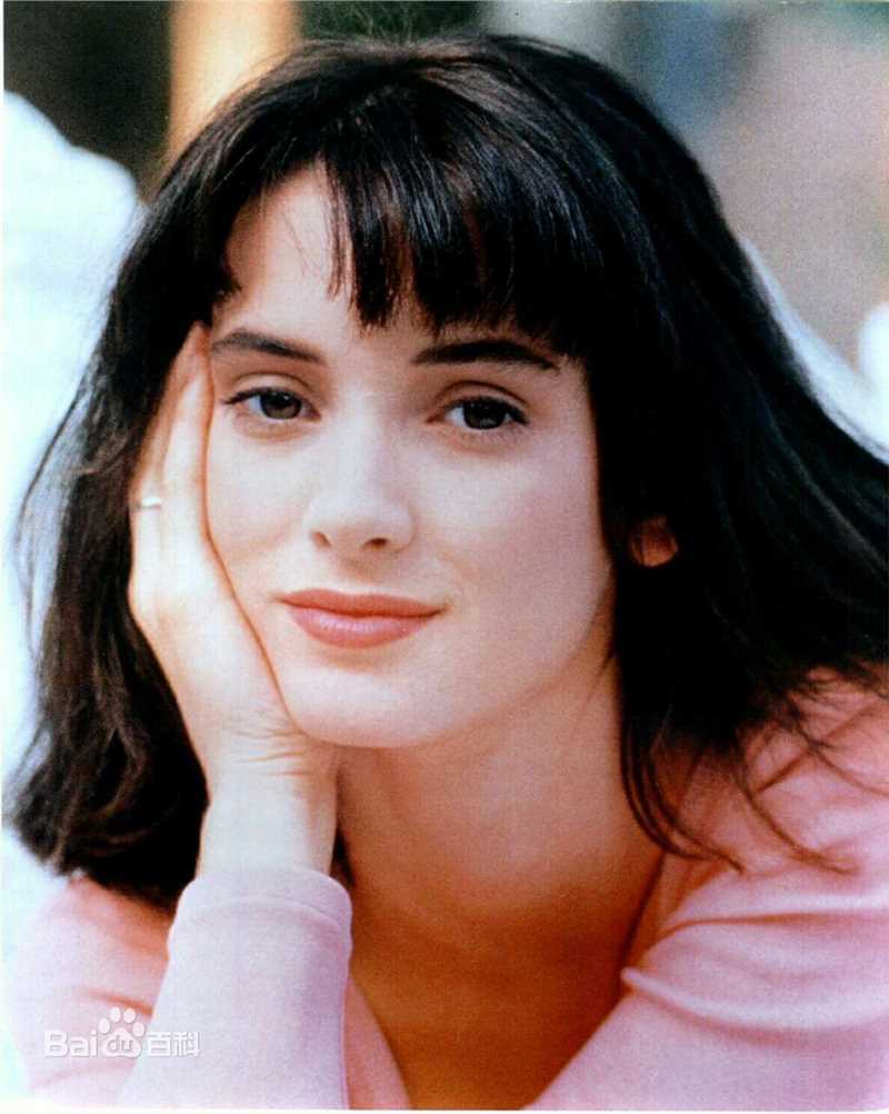 薇诺娜·瑞德(Winona Ryder)早年时期的薇诺娜性感图片图集