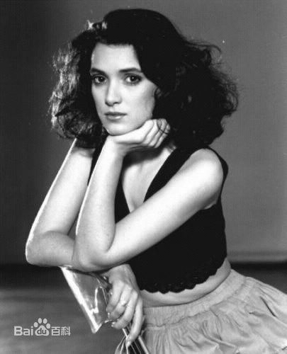 薇诺娜·瑞德(Winona Ryder)早年时期的薇诺娜性感图片图集