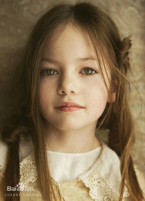 麦肯基·弗依(MackenzieFoy)Kenzie生活照相册