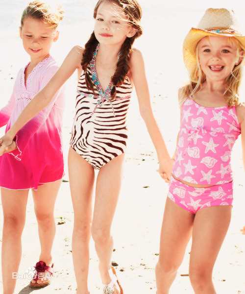 麦肯基·弗依(MackenzieFoy)Kenzie生活照相册