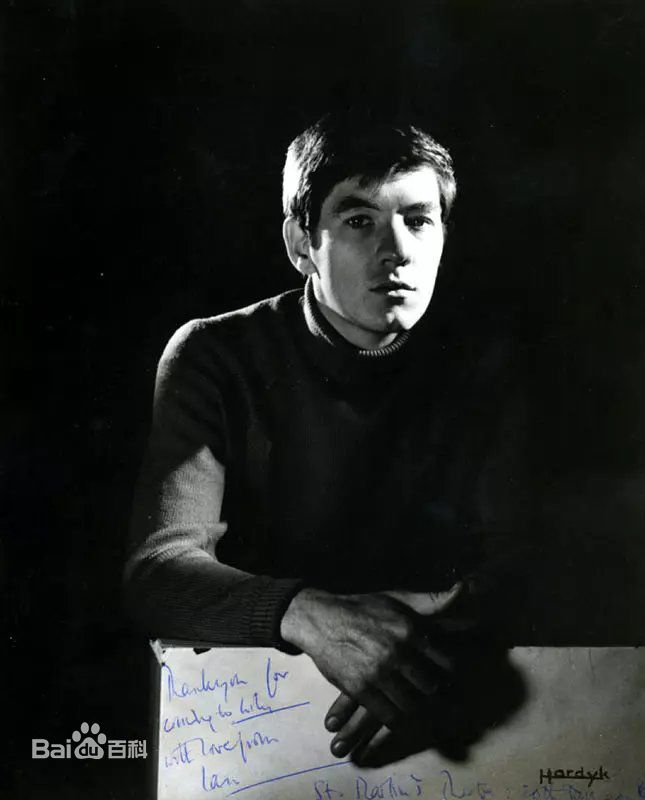 伊恩·麦克莱恩(Ian McKellen)年轻的前后照片