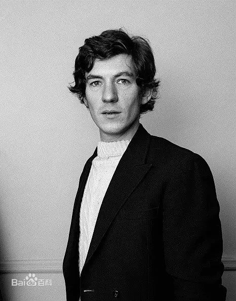 伊恩·麦克莱恩(Ian McKellen)年轻的前后照片