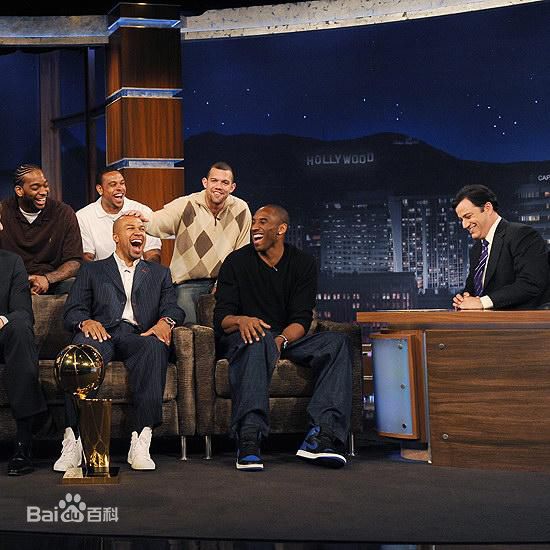 吉米·坎摩尔(James Christian Kimmel)吉米鸡毛秀采访名人图片图集