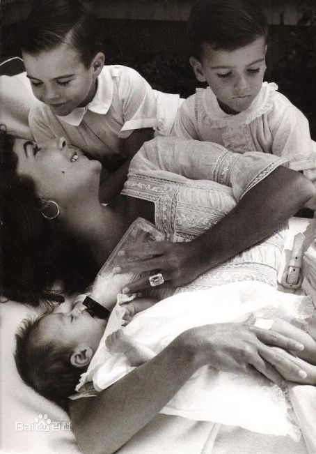 最全伊丽莎白·泰勒(Elizabeth Taylor)精彩图册