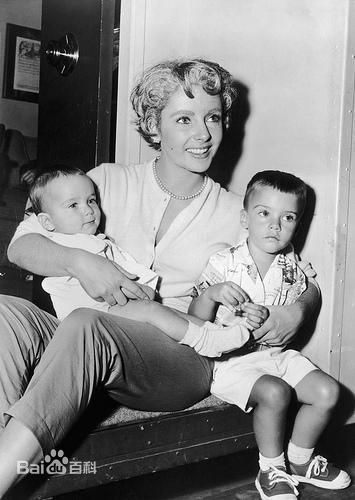 最全伊丽莎白·泰勒(Elizabeth Taylor)精彩图册